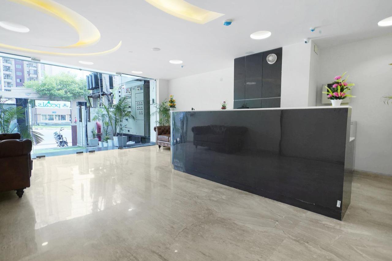Octave Orchid Vista Hotel คูร์เคาน์ ภายนอก รูปภาพ